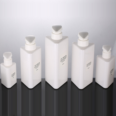 Bán buôn 100ml 200ml 300ml Hình dạng tam giác Tái chế Hộp đựng kem dưỡng da thú cưng màu đen Máy bơm không khí màu đen Chai dầu gội đầu 500ml