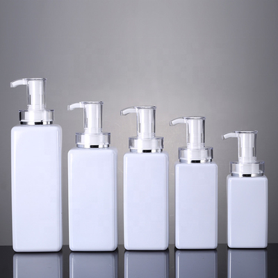 Bao bì sang trọng 300ml 400ml 500ml Dầu xả khách sạn rỗng Bao bì 16oz Men Clear Lotion Chai nhựa đựng dầu gội đầu với vòi bơm vàng